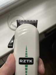 Машинка для стрижки волосся RZTK HC 2000Li