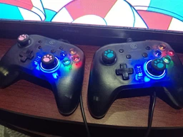 Силиконовые накладки на стики Лапки (White/Blue) для геймпадов Sony DualShock PS4 / DualSense PS5 / Xbox Series|One (2шт.) [408053943] фото от покупателей 1