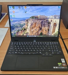 Ноутбук Lenovo Legion 5 15AKP10 (83F1005VRA) Eclipse Black / 15.1" OLED WQXGA 165 Гц / AMD Ryzen Al 7 350 / RAM 24 ГБ / SSD 1 ТБ / RTX 5070, 8 ГБ / LAN / Зарядка по USB