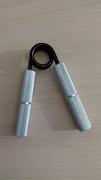 Кистевой эспандер EasyFit Hand Grip PRO 114 кг синий (ручной пружинный тренажер ножницы с нагрузкой 250 lb) EF200LB-BL фото от покупателей 1