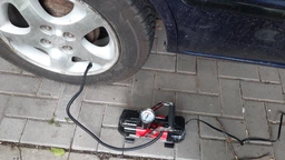 Компрессор автомобильный INTERTOOL AC-0003 фото от покупателей 9