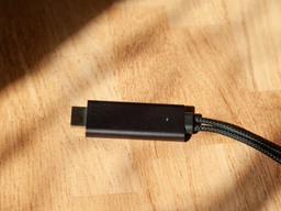Кабель-перехідник Hoco UA14 універсальний USB - Lightning - HDMI, 2 м фото від покупців 6