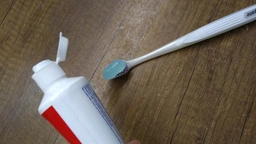 Зубная паста Colgate Max Fresh Активная защита и чистота 75 мл (8718951738829) фото от покупателей 1