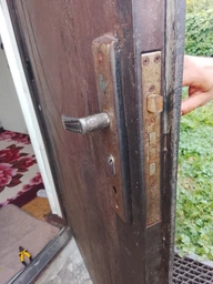 Замок врізний з ручками на китайські двері (економ) правий (з циліндром 70мм, для дверей товщиною 50-55мм)