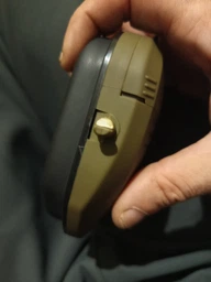 Активні військові навушники на шолом кріплення чебурашки на каску + тактичний ліхтар олива