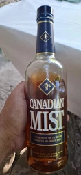 Виски купажированный Canadian Mist 40% 0.75 л (88004048242)