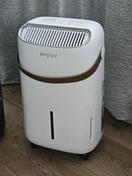 Осушитель воздуха evoair NovaDry 12 Smart, 30 м², ионизация воздуха, УФ - обеззараживание, осушение до 12л/24 ч, резервуар 2.5 л, умный контроль влажности воздуха, мобильное приложение, White - Brown