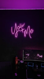 Неонова вивіска "You+Me" 80х53 см 800