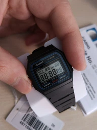 Чоловічий годинник з точним кварцовим механізмом CASIO F-91W-1YER