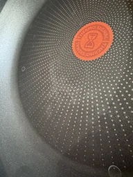 Сковорода Tefal Hard Titanium Essential 28 см (C3880642) фото от покупателей 2