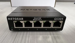 Коммутатор Netgear GS305 (GS305-300PES) фото от покупателей 2
