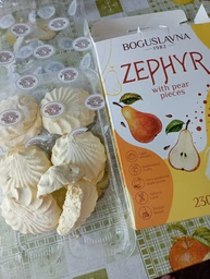 Зефир Богуславна с кусочками груши 230 г (4820027892695)