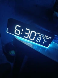 Настольные часы электронные цифровые смарт сетевой будильник LED USB с дисплеем термометром яркой индикацией отображением времени температуры регулировки яркости день недели формат 12/24 лед розовый дисплей фото от покупателей 1