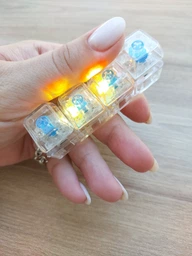 Антистрес брелок клавіатура з RGB підсвіткою, механічні кнопки, LED кейкап фіджет фото від покупців 2