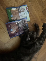 Промо набір ласощів Trixie PREMIO Duck Filet Bites для котів, філе качки сушене 50 г 1 упаковка + Ласощі Trixie PREMIO Chicken Filet Bites для котів, філе куряче сушене 50 г 1 упаковка (2700000031070) фото від покупців 2