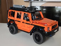 Конструктор LEGO Technic Mercedes-Benz G 500 PROFESSIONAL Line 2891 деталь (42177)