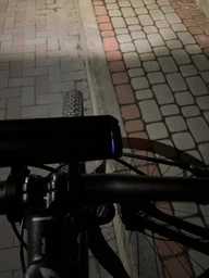 Велосипедная LED фара велосипедный фонарь передний велофара аккумуляторная на руль фото от покупателей 8