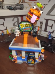 Конструктор LEGO Fortnite Ресторан бургеров Durrr 546 элементов (77076)