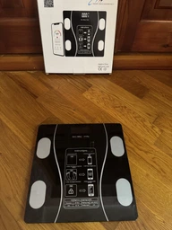 Ваги підлогові смарт розумні скляні для дому Scale one Black електронні фітнес Bluetooth з додатком для смартфона 180 кг білі фото від покупців 3
