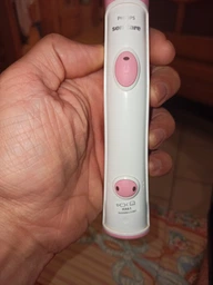 Детская электрическая зубная щетка Philips Sonicare HX6352/11 фото от покупателей 1