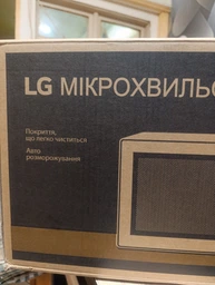 Мікрохвильова піч LG MS2042DB чорна фото від покупців 1