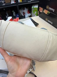 Масажер портативний акумуляторний Massager shoulder neck waist back legs для шиї, спини та тіла з підігрівом бежевий фото від покупців 2