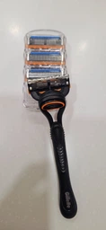 Станок для бритья мужской (Бритва) Gillette Fusion 5 и 4 сменных картриджа (кассет) черный