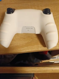 Качественный защитный силиконовый чехол Rubber Protective (Black/White) для геймпада DualSense Sony PlayStation 5 (PS5) + накладки на стики [437156126] фото от покупателей 3