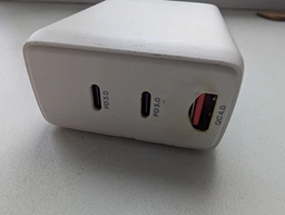 Сетевое зарядное устройство RZTK GaN2 100W USB-A (QC4.0) 2xUSB-C (PD3.0) + кабель USB-C 100W White