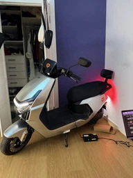 Электроскутер Yadea GT35 2400 Вт Черный