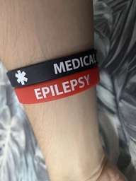 Силиконовый браслет Линия 24 EPILEPSY MEDICAL ALERT ЕПІЛЕПСІЯ набор 5 штук фото от покупателей 1