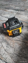 Лазерний рівень нівелір Laser Level 4D 2 акумулятори 16 ліній зелений промінь у кейсі жовтий фото від покупців 2
