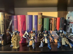 Фігурка Warhammer 40k Ultramarines Levantus with Power Sword 1/18