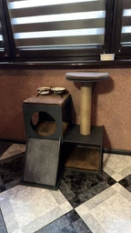 Ігровий комплекс для котів SweetPet PurrPalace (90х70х60 см): дряпка-лазанка з кігтеточкою, будиночком та лежанками