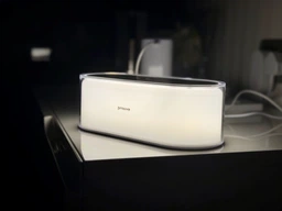 Ночник с Беспроводной Зарядкой Proove Glow 1200mAh white (PLPG00102002) фото от покупателей 1
