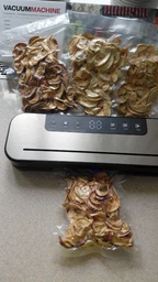 Вакуумный упаковщик-вакууматор с насосом 75 кПа + шланг VACUUMMACHINE бытовой набор с резаком + 10 вакуумных пакетов фото от покупателей 4