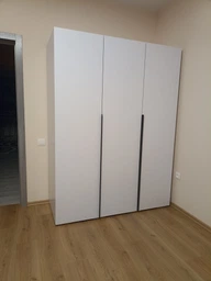 Шафа для одягу 3-дверна 150 см IDEA Д-122 Аляска Біла