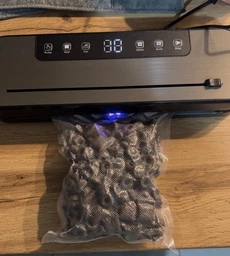 Вакуумный упаковщик-вакууматор с насосом 75 кПа + шланг VACUUMMACHINE бытовой набор с резаком + 10 вакуумных пакетов