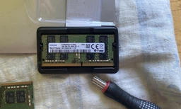 Комплект оперативной памяти для ноутбука Samsung 32GB (2x16GB) DDR4 2400MHz SO-DIMM 2Rx8 (M471A2K43CB1-CRC)