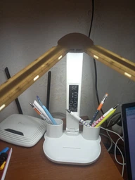 Світлодіодна настільна лампа трансформер на акумуляторі з дисплеєм 12в1 Tech Lamp - багатофункціональна з подвійним джерелом світла, календарем, термометром та тримачем для ручок, біла фото від покупців 4