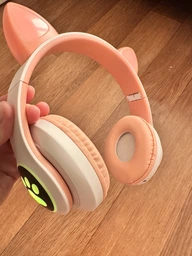 Беспроводные детские светящиеся LED наушники с кошачьими ушками Bluetooth 5.0 складные CAT VIV-23 со встроенным микрофоном Mp3 MicroSD и цветной подсветкой Фиолетовые фото от покупателей 8
