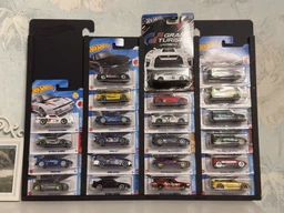 Полиця гараж паркінг PWD для машинок хотвілс Мейн Сільвер чорна hot wheels у блістерах упаковках 46х36,5