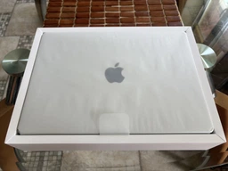 Ноутбук Apple MacBook Pro 14" M5 Pro 24/2TB 2026 (MJLV4UA/A) Silver фото від покупців 3