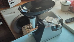 Мясорубка GRUNHELM AMG180SB