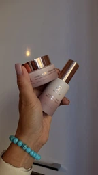 Интенсивно увлажняющий крем с сияющими антиоксидантными капсулами BLISKIN Highly Moisturizing Cream with Luminous Antioxidant Oil Capsules 50 мл