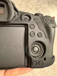Защитный силиконовый чехол для фотоаппаратов Canon EOS R5, R6 - красный фото от покупателей 2