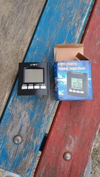 Автогодинник VST-7042V вольтметр, 2 термометри