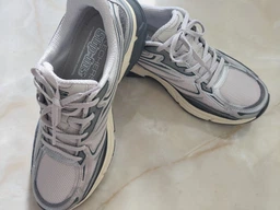 Кросівки жіночі Skechers Stamina Sport 150710 41, срібний