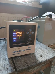 Гібридний ДБЖ/інвертор Volt Polska SINUS PRO 2200 E PLUS