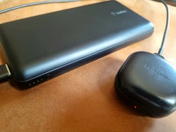 УМБ Belkin BoostCharge Power Bank 10000 mAh 15 W Grey (745883881161) фото от покупателей 8